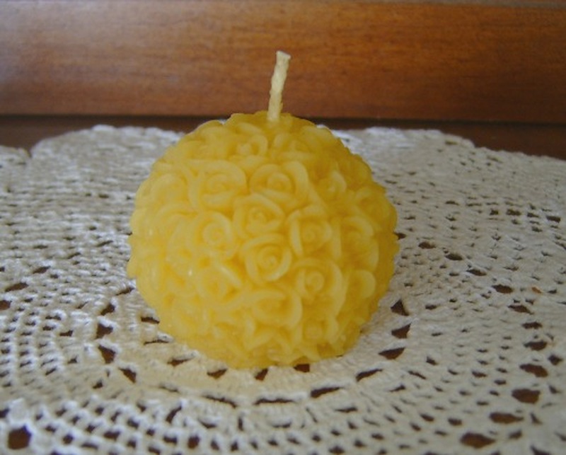 Ball of Roses Votive